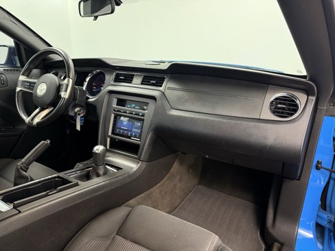 Used 2013 Ford Mustang Coupe image 19