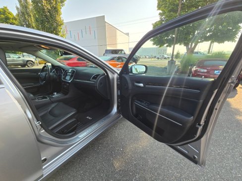 Used 2017 Chrysler 300 C w/ Safetytec Plus Group image 10