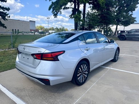 Used 2023 Nissan Altima 2.5 SV image 4