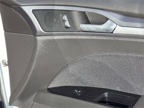 Used 2014 Ford Fusion SE image 11