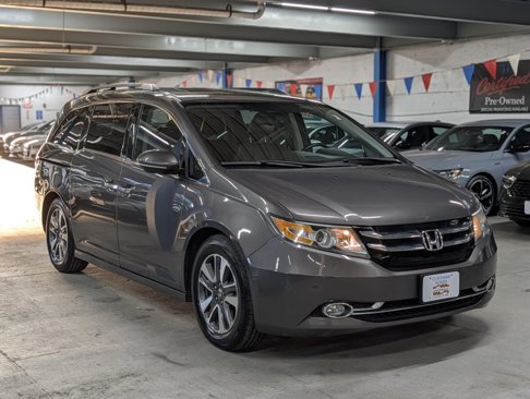 Used 2015 Honda Odyssey Touring image 1