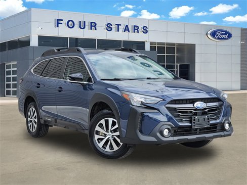 Used 2023 Subaru Outback Premium image 3