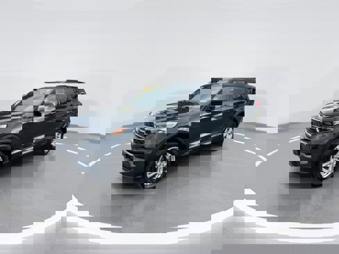 Used 2022 Ford Explorer XLT image 8
