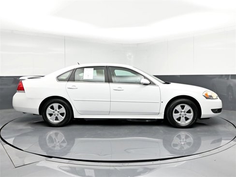 Used 2010 Chevrolet Impala LT w/ Luxury Edition Package image 4