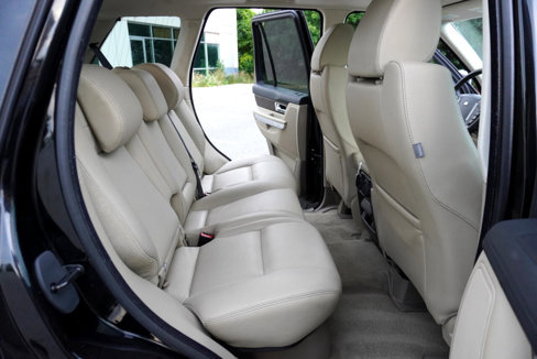 Used 2011 Land Rover Range Rover Sport HSE image 11