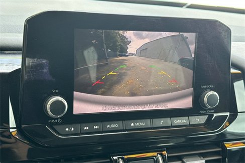 Used 2022 Nissan Pathfinder SV image 27