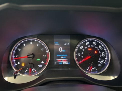 Used 2020 Toyota RAV4 XLE Premium image 29