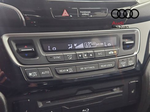 Used 2019 Honda Pilot Touring image 4