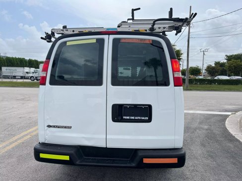 Used 2018 Chevrolet Express 2500 w/ Driver Convenience Package image 18