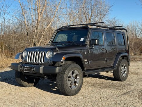 Used 2017 Jeep Wrangler Unlimited Sahara w/ Connectivity Group image 9