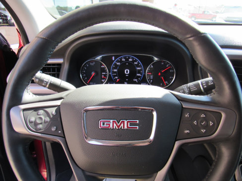 Used 2021 GMC Acadia AT4 w/ Technology Package image 16