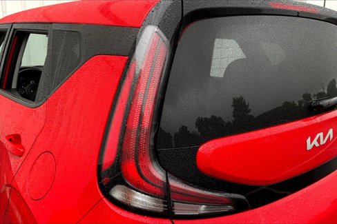 Used 2023 Kia Soul LX image 27