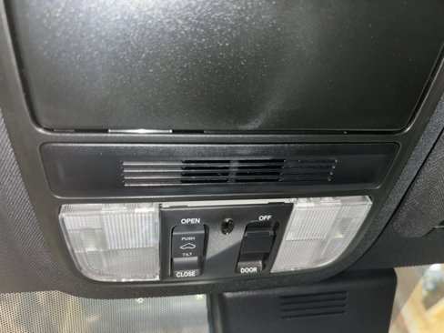 Used 2019 Honda Accord Sport image 35