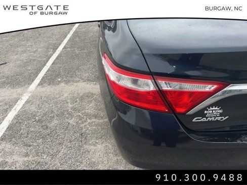 Used 2016 Toyota Camry LE image 5