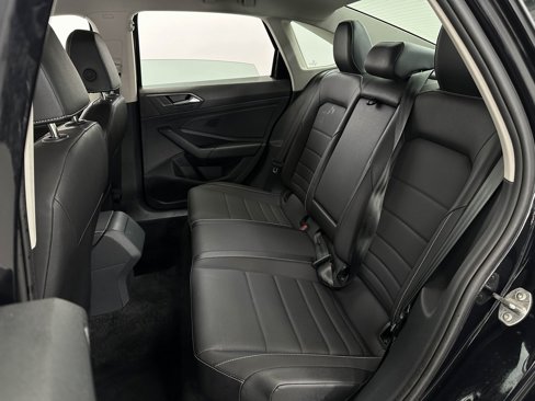 Used 2024 Volkswagen Jetta SE image 16
