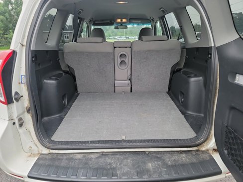 Used 2011 Toyota RAV4 4WD image 20