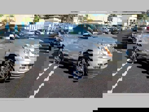 Used 2010 Cadillac SRX Premium image 31