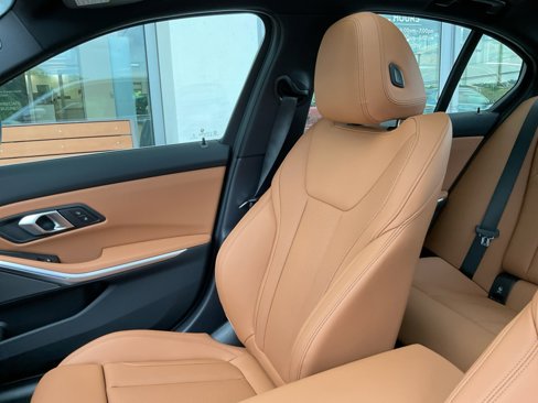 New 2025 BMW 330i Sedan w/ Premium Package image 28