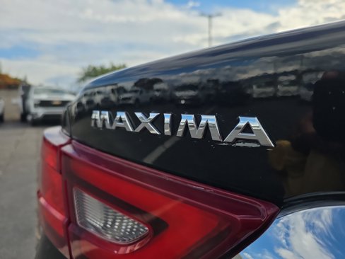 Used 2018 Nissan Maxima SR image 18