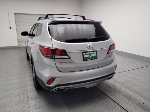 Used 2017 Hyundai Santa Fe Limited image 6