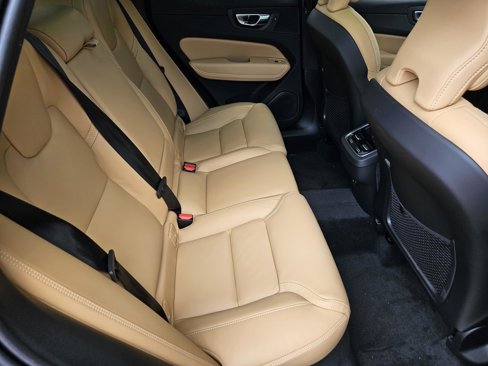 New 2025 Volvo XC60 B5 Ultra w/ Protection Package Premier image 38