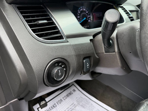 Used 2013 Ford Taurus SEL image 45