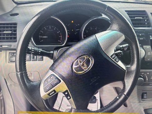 Used 2012 Toyota Highlander SE image 10
