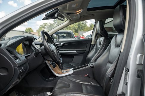 Used 2010 Volvo XC60 T6 image 7