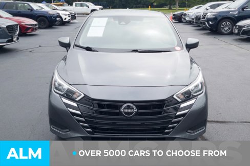 Used 2023 Nissan Versa SV image 3