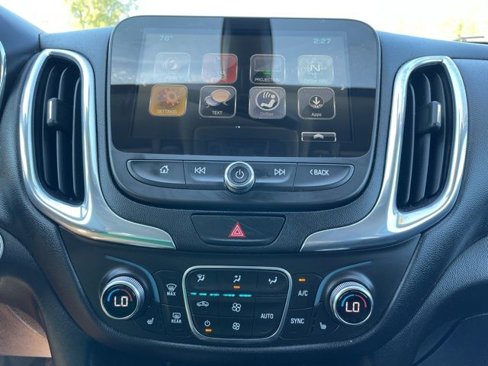 Used 2018 Chevrolet Equinox LT w/ Sun & Infotainment Package image 19