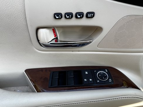 Used 2013 Lexus RX 450h FWD image 14