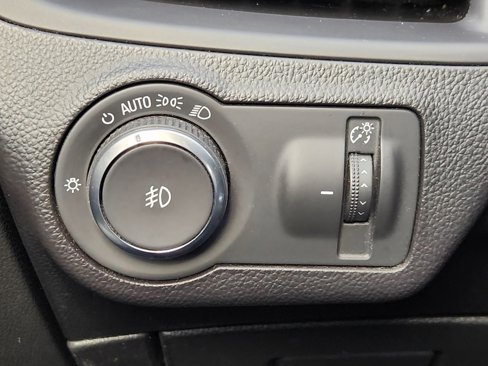 Used 2020 Buick Envision Essence image 25
