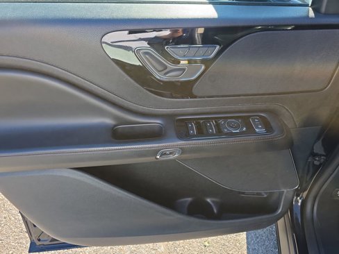 Used 2021 Lincoln Aviator AWD image 20