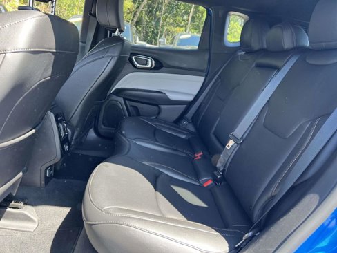 Used 2024 Jeep Compass Limited image 13