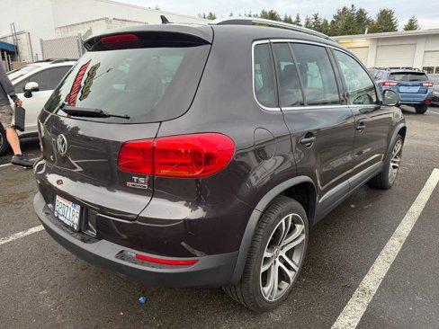 Used 2016 Volkswagen Tiguan SEL image 3