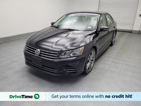 Used 2018 Volkswagen Passat 2.0T R-Line image 1