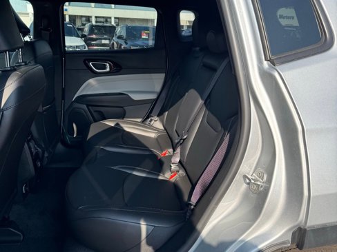 New 2025 Jeep Compass Limited image 11