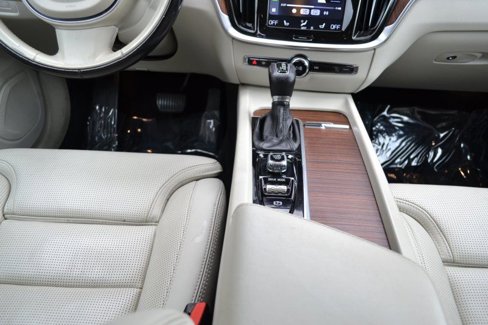 Used 2020 Volvo V60 T5 Cross Country w/ Protection Package Premier image 25