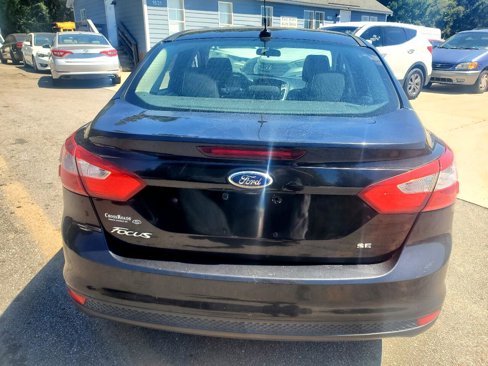 Used 2012 Ford Focus SE image 9