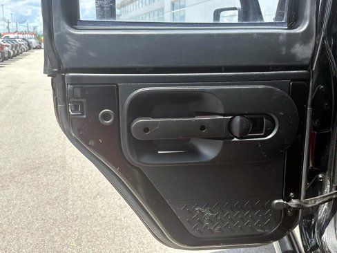 Used 2017 Jeep Wrangler Unlimited Sport w/ Max Tow Package image 15