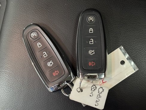 Used 2015 Lincoln MKT AWD image 43