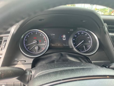 Used 2019 Toyota Camry XLE image 9