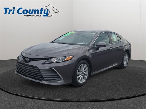 Certified 2023 Toyota Camry LE image 3