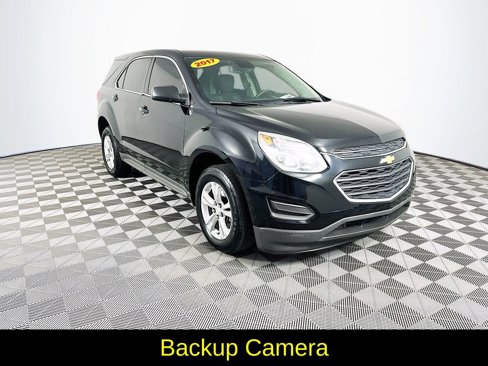 Used 2017 Chevrolet Equinox LS image 3