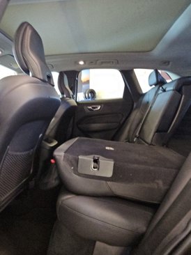 Used 2022 Volvo XC60 B5 Momentum image 29