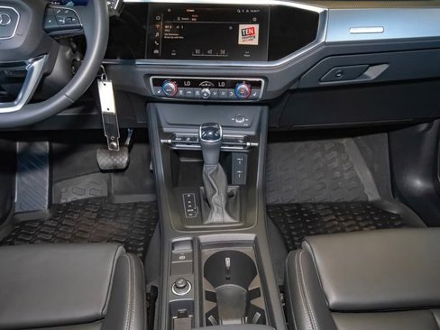 Certified 2025 Audi Q3 2.0T Premium image 26