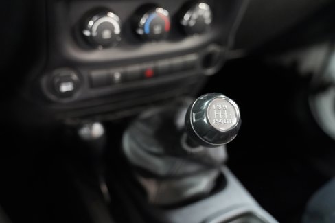 Used 2015 Jeep Wrangler Sport image 23