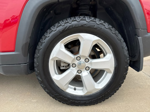Used 2018 Jeep Compass Latitude w/ Popular Equipment Group image 10