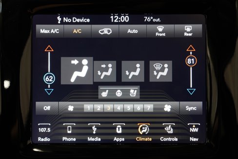 Used 2019 Jeep Cherokee Overland w/ Technology Group image 25