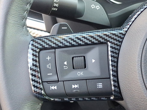Used 2024 Nissan Rogue SV w/ SV Premium Package image 20